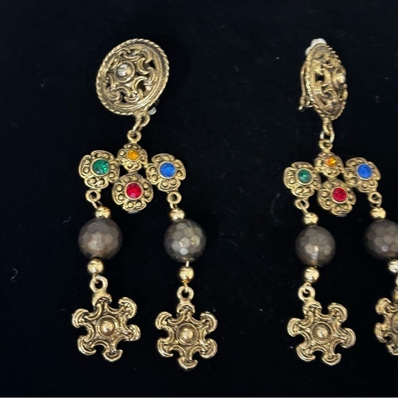 Vintage gorgeous brass rhinestones long cha cha style clip on earrings - Picture 4 of 7